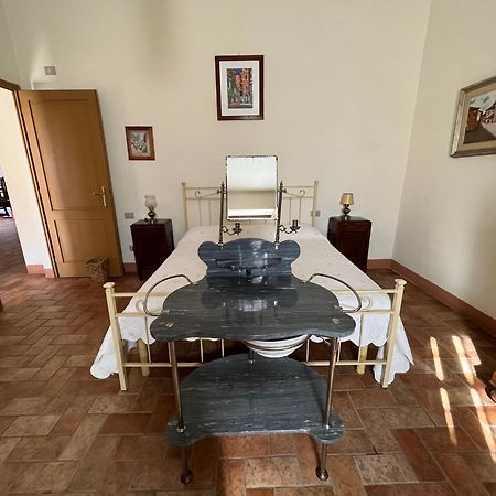 Agriturismo Podere Dell' Olmo อเมเลีย ภายนอก รูปภาพ