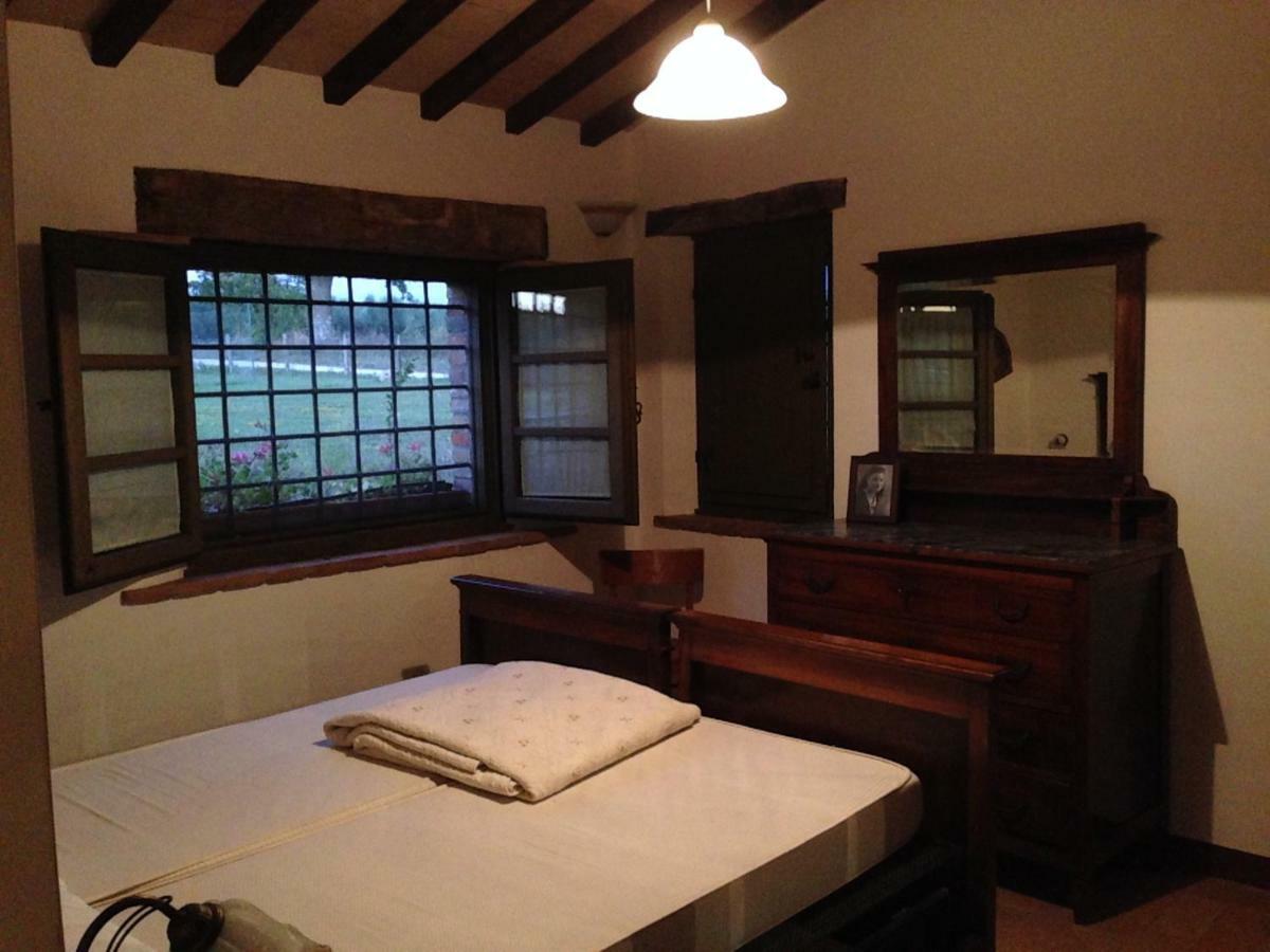 Agriturismo Podere Dell' Olmo อเมเลีย ภายนอก รูปภาพ