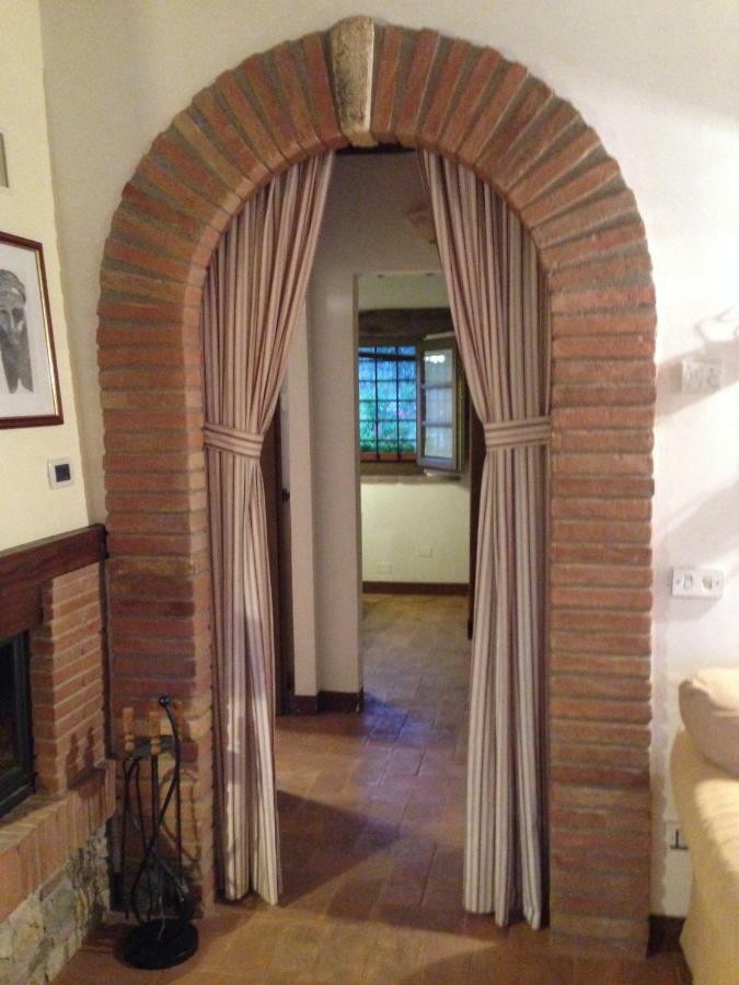 Agriturismo Podere Dell' Olmo อเมเลีย ภายนอก รูปภาพ